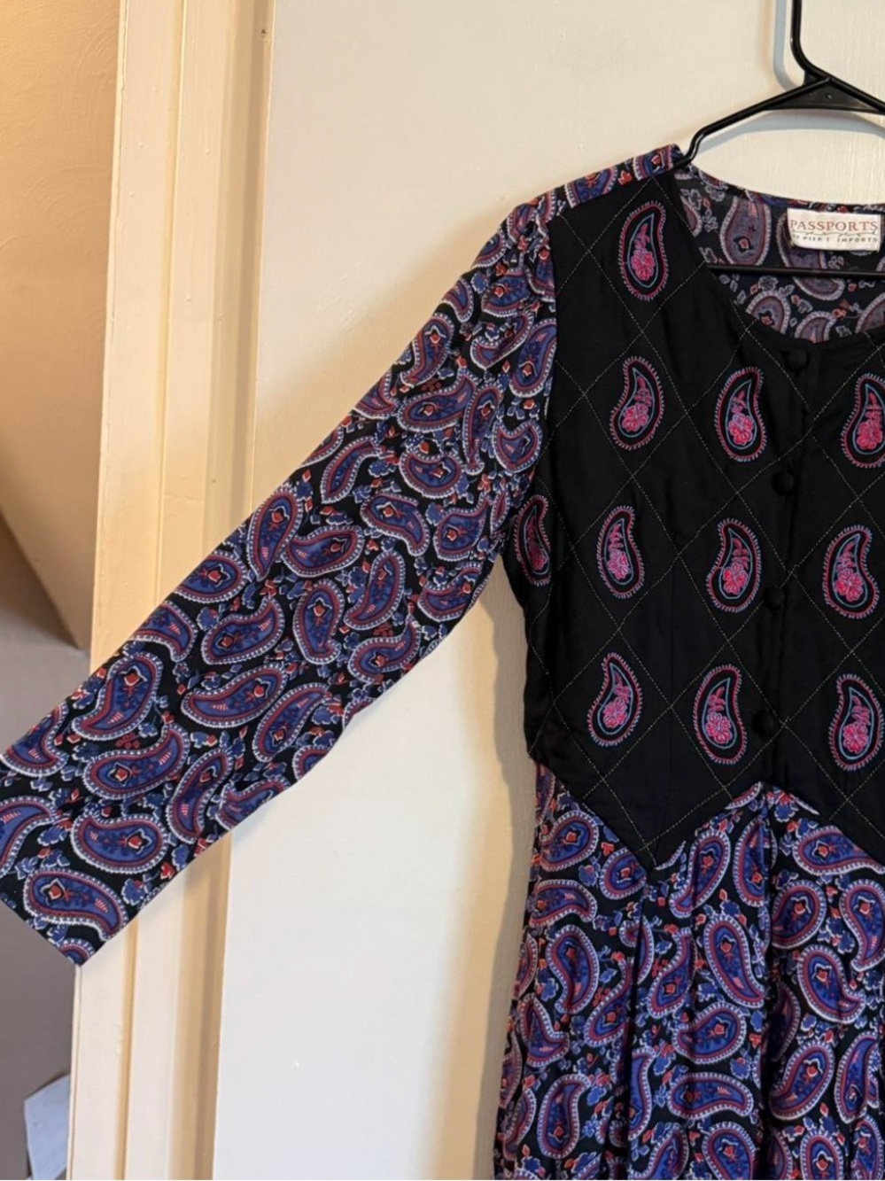 Vintage passports by pier 1 imports black blue and red paisley print midi dress - Picture 3 of 7